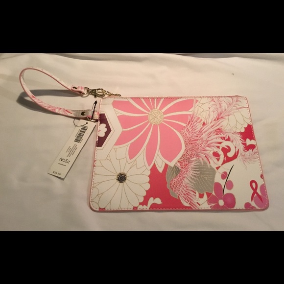 Chico's Handbags - 🌸CHICO’S WRISTLET